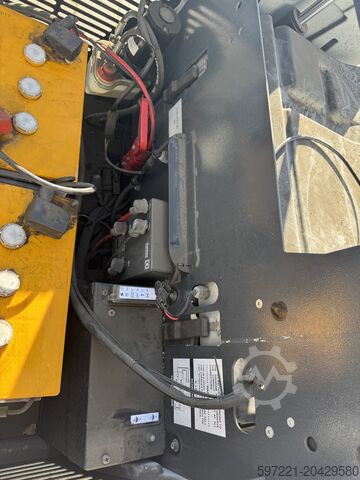 驾驶式扫地机 Nilfisk SW 4000 Aufsitzkehrmaschine