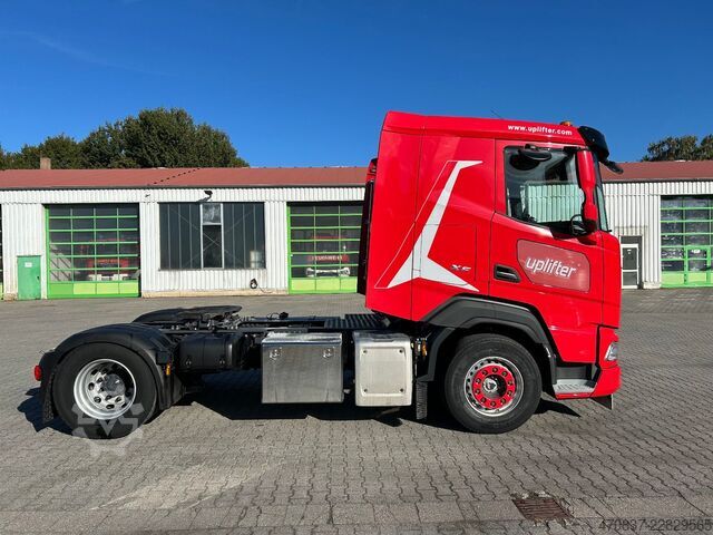 मानक ट्रैक्टर यूनिट DAF XF 530 / Retrarder / 1 x Liege
