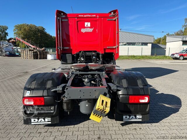 मानक ट्रैक्टर यूनिट DAF XF 530 / Retrarder / 1 x Liege