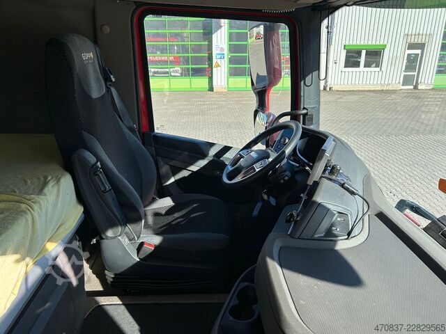 मानक ट्रैक्टर यूनिट DAF XF 530 / Retrarder / 1 x Liege