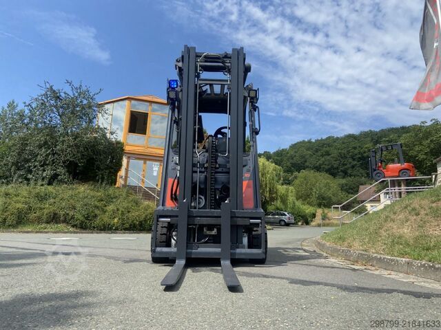 Carretilla eléctrica de 4 ruedas Linde E 16 PH - 02