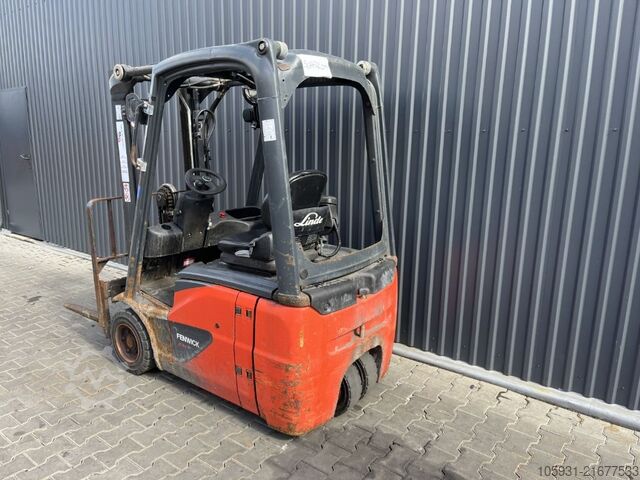 Electric 3-wheel forklift Linde E14-02