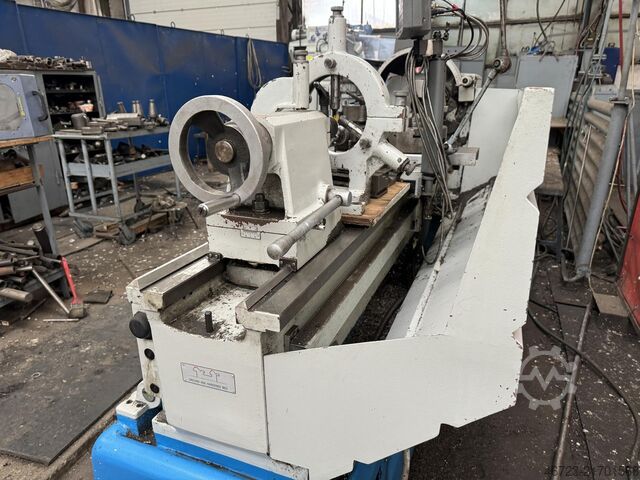 Leit-/Zugspindeldrehmaschine Bernardo Solid