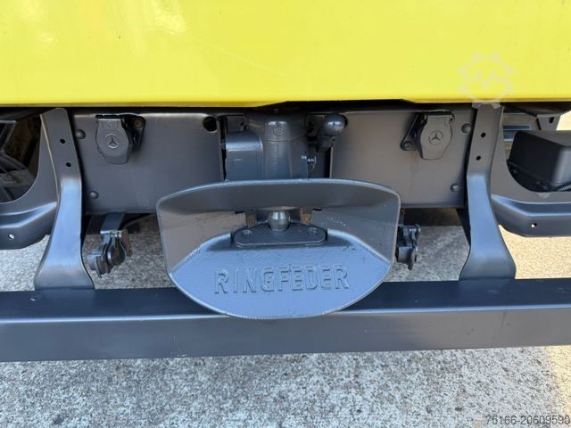 Transportador con plataforma y toldo MERCEDES-BENZ ATEGO 818 L Getränke-FZG 4,40 m*AHK*Diff-Sperre