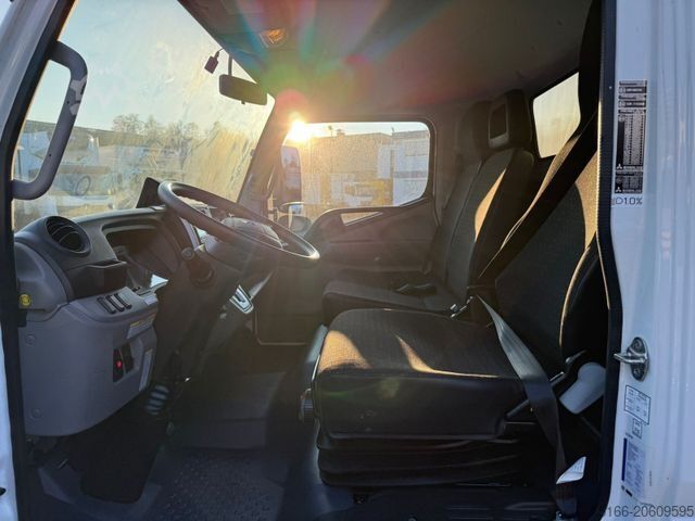 Furgoneta caja MITSUBISHI FUSO 7 C 18 Koffer 6 m LBW 1 T*KLIMA*Automatik