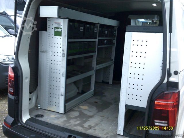 Ploščati dostavnik VOLKSWAGEN T6.1 Kasten 4motion mit Werkstattregalen