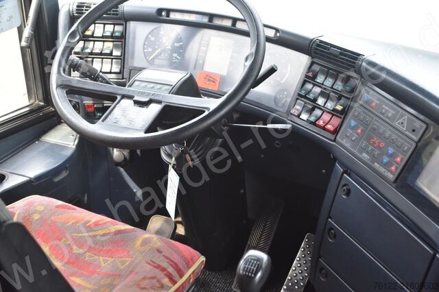 Dua tingkat Neoplan N 128 Megaliner