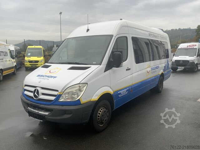 การขนส่งผู้โดยสาร Mercedes-Benz 519 CDI Sprinter