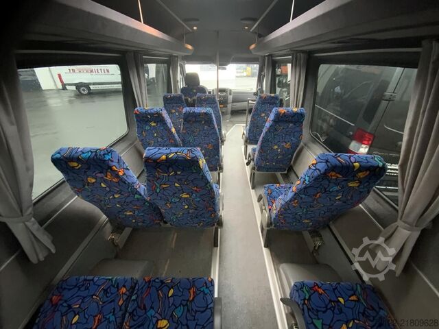 การขนส่งผู้โดยสาร Mercedes-Benz 519 CDI Sprinter