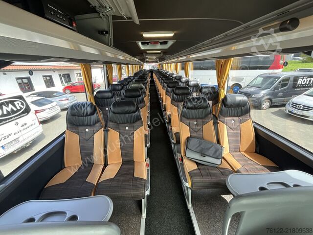 รถโค้ชโดยสาร Mercedes-Benz Tourismo RHD