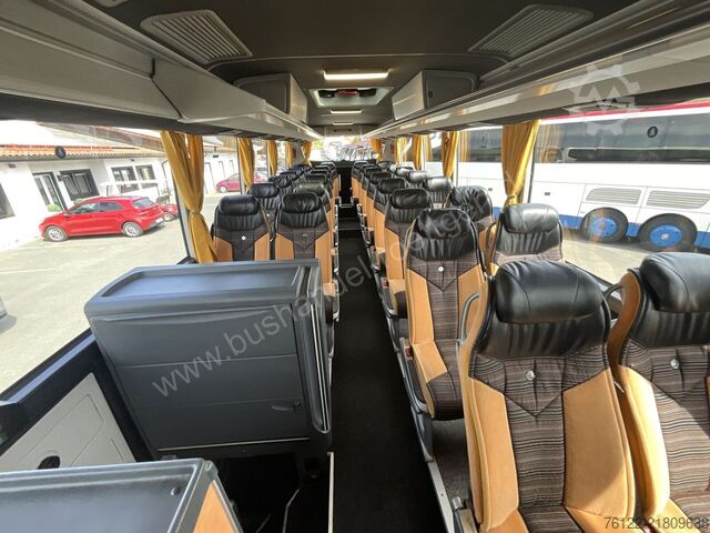 รถโค้ชโดยสาร Mercedes-Benz Tourismo RHD