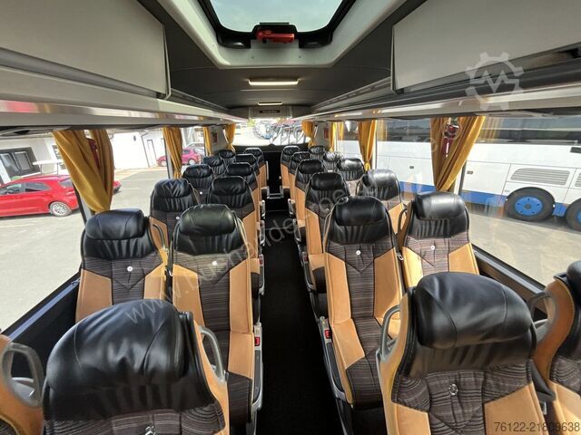 รถโค้ชโดยสาร Mercedes-Benz Tourismo RHD