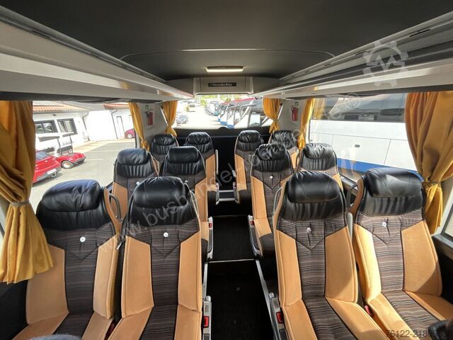 รถโค้ชโดยสาร Mercedes-Benz Tourismo RHD