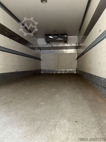 本体を冷蔵ボックスと交換 andere BDF Kühlkoffer Carrier Supra 850