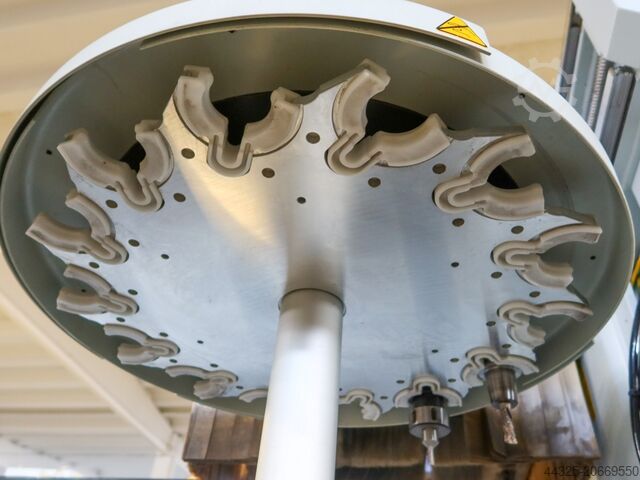 Centres d'usinage avec table à console WEEKE VENTURE 3 L