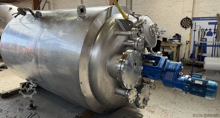 Gebrauchter Edelstahl-Vertikalreaktor von PSV Fabrication Ltd, ca. 4.000 Liter PSV 4000 Litre