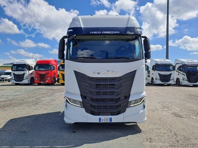 وحدة جرار قياسية IVECO S-WAY AS440S51T/P
