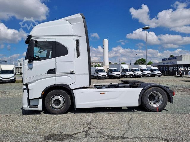 وحدة جرار قياسية IVECO S-WAY AS440S51T/P