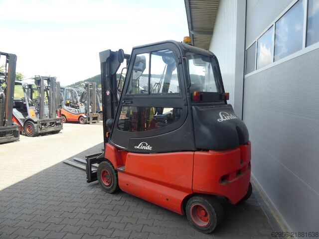 Ashensor elektrik me 4 rrota Linde E25-03/600