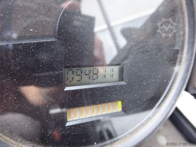 Ashensor elektrik me 4 rrota Linde E25-03/600