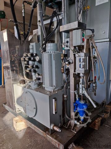 Lisec VFL-1/25 Lisec sealing robot VFL-1/25