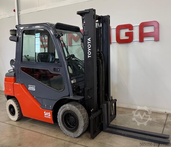 Gabelstapler Toyota 11155 - 02-8FGF25