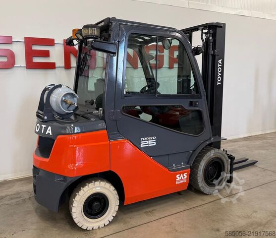 Gabelstapler Toyota 11155 - 02-8FGF25