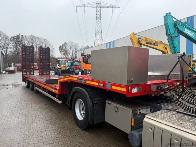 Стандартный седельный тягач MERCEDES-BENZ 1845 Actros mit Goldhofer STN L3 Tieflader Rampe