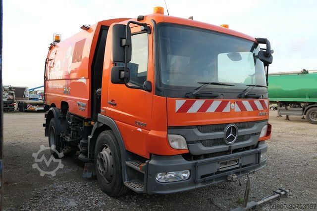 Vejfejemaskine MERCEDES-BENZ 1323 L Atego 4x2, Faun Vaajet 6 R, Wassertank