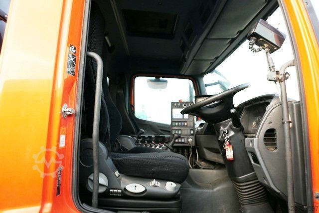 Vejfejemaskine MERCEDES-BENZ 1323 L Atego 4x2, Faun Vaajet 6 R, Wassertank