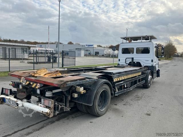 Camión con caja móvil WBH 25