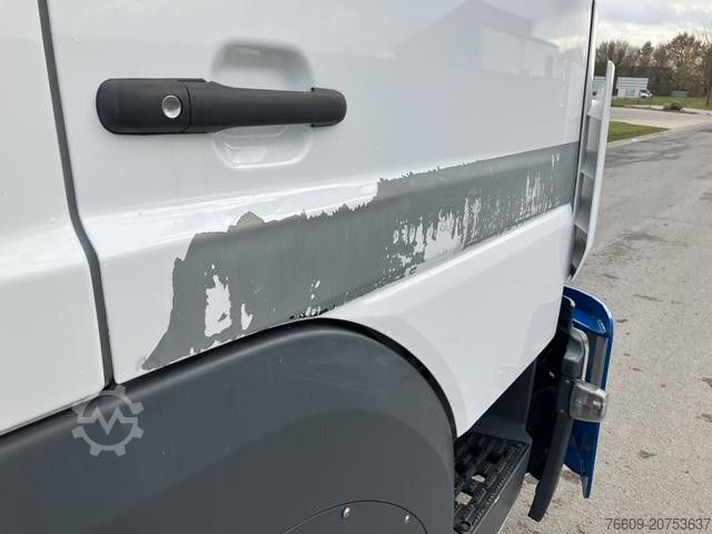 Camión con caja móvil WBH 25