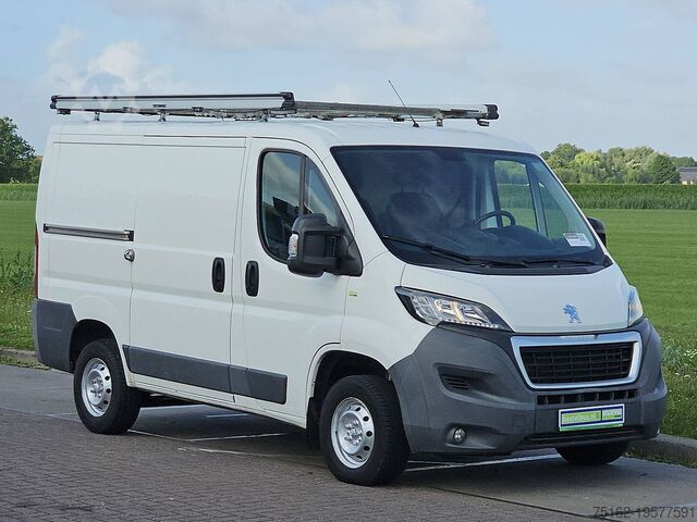 Kombi med högt tak PEUGEOT BOXER 2.0 L1H1 Navi Euro6 AC!