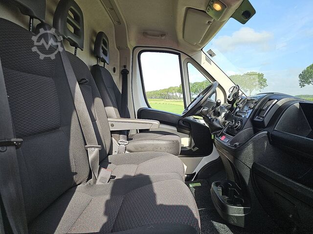 Kombi med högt tak PEUGEOT BOXER 2.0 L1H1 Navi Euro6 AC!