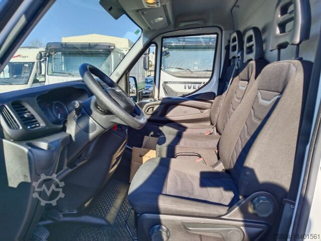 Carrinha de caixa fechada Iveco DAILY 35S16