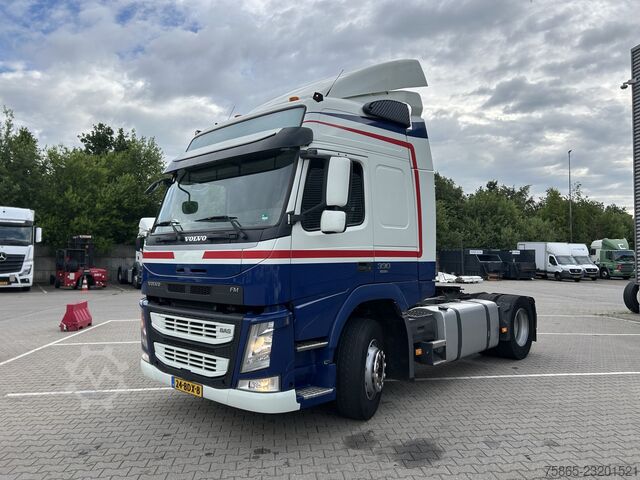 Volvo FM 330 Globetrotter / 742 mil km / VEB+ / Defletores / Caminhão NL Volvo FM 330 Globetrotter / 742 dkm / VEB+ / Spoilers...