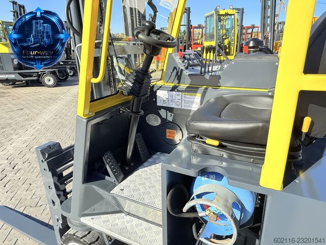 Carrello elevatore a 4 direzioni Combilift C3000CB GAS TRIPLEX 4900 POSITIONER