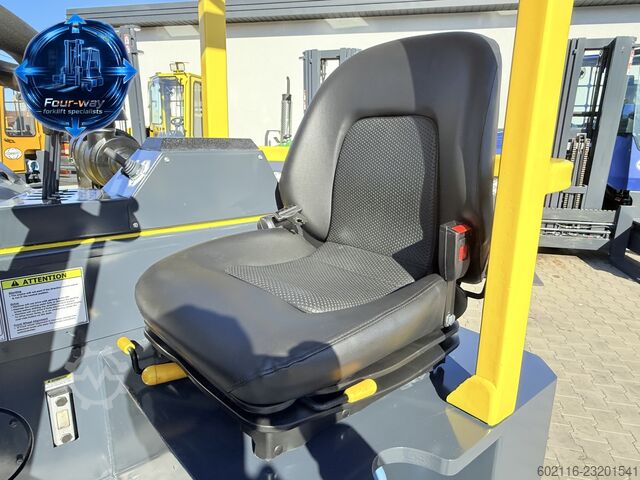 Carrello elevatore a 4 direzioni Combilift C3000CB GAS TRIPLEX 4900 POSITIONER