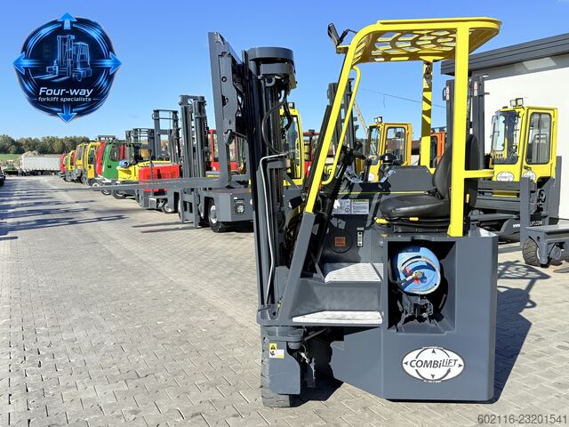 Carrello elevatore a 4 direzioni Combilift C3000CB GAS TRIPLEX 4900 POSITIONER