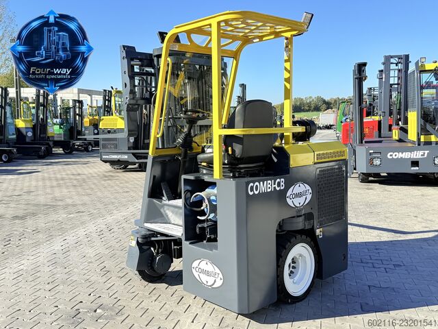 Carrello elevatore a 4 direzioni Combilift C3000CB GAS TRIPLEX 4900 POSITIONER