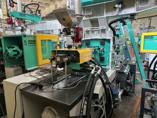 เครื่องฉีดขึ้นรูป Arburg 270C 400-70 e²