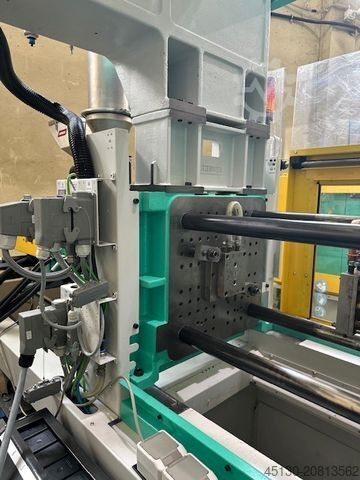 เครื่องฉีดขึ้นรูป Arburg 270C 400-70 e²