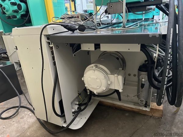 เครื่องฉีดขึ้นรูป Arburg 270C 400-70 e²