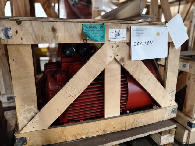 มอเตอร์ไฟฟ้า silniki EMK 120 sztuk 0,75 KW- 55 KW