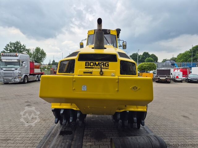 Compacteur de décharge Bomag BC472 RB - Compactor
