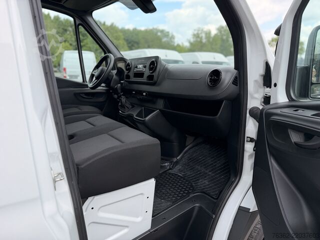 Fourgon tôlé Mercedes-Benz Sprinter 317 CDI Möbel Koffer Klima LBW