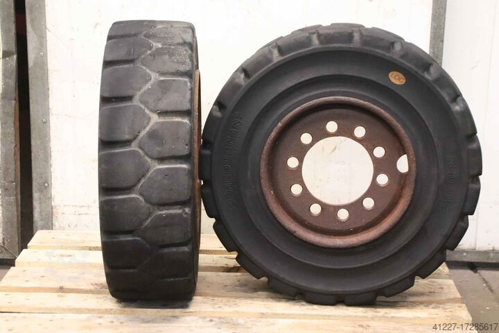 Цельнолитые резиновые шины 2 шт. Bergougnan 250-15 RIM 7.00F-15