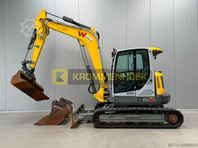 Máy xúc Midi Wacker Neuson EZ 80 Powertilt