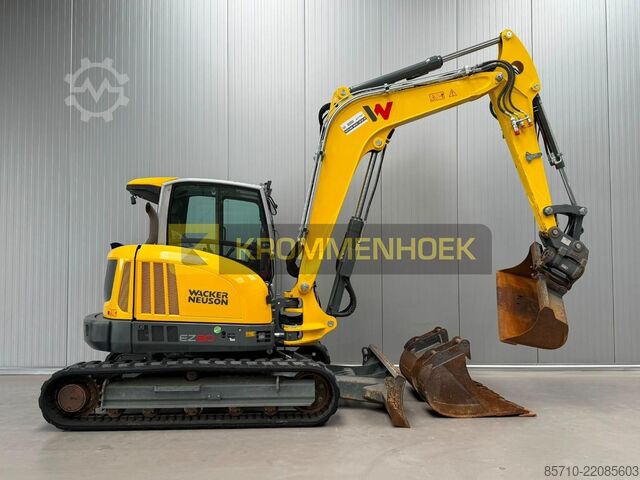 Máy xúc Midi Wacker Neuson EZ 80 Powertilt