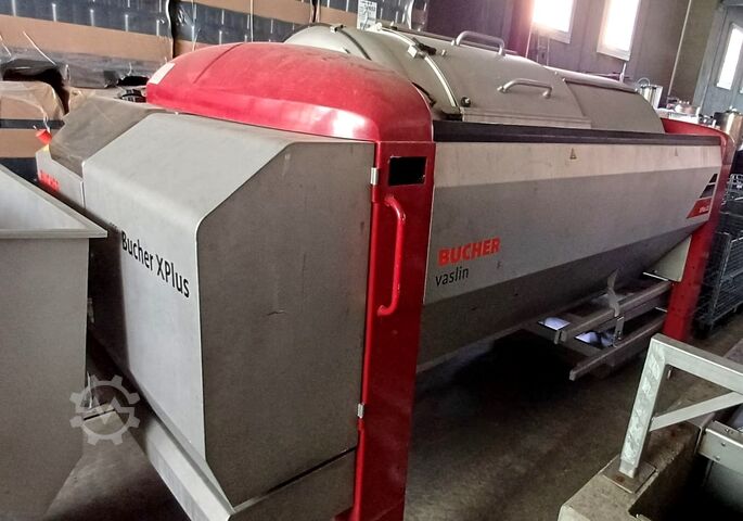Paina BUCHER X PLUS 22